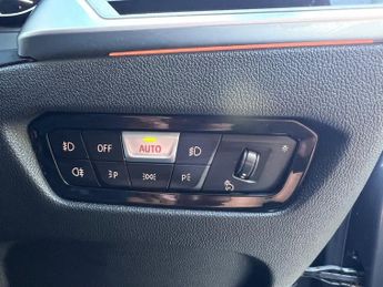 BMW 3 SERIES 320i SPORT