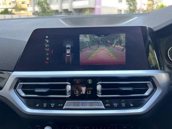 BMW 3 SERIES 320i SPORT