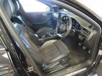 Audi A4 TFSI S LINE BLACK EDITION