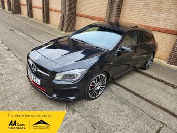 Mercedes CLA 2.0 CLA250 4MATIC ENGINEERED BY AMG