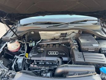 Audi Q3 2.0 TFSI SE S (211bhp) Quattro 5d S Tronic Specs & Dimensions