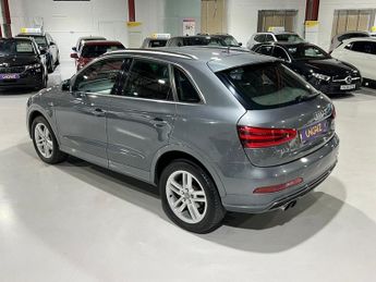 Audi Q3 2.0 TDI S line SUV 5dr Diesel S Tronic quattro Euro 5 (s/s) (177