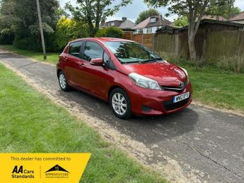 Toyota Yaris 1.33 Dual VVT-i TR Hatchback 5dr Petrol Manual Euro 5 (101 ps)