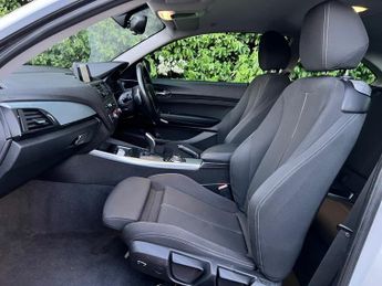 BMW 2 SERIES 220d SPORT