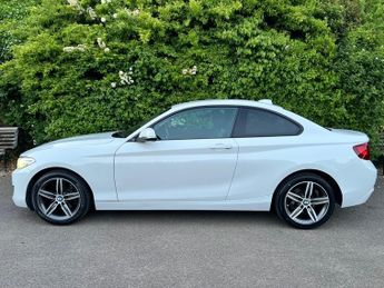 BMW 2 SERIES 220d SPORT