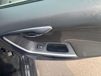 Volvo XC60 2.0 D4 R-Design Geartronic Euro 6 (s/s) 5dr