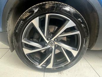 Volvo XC40 2.0 D4 First Edition Auto AWD Euro 6 (s/s) 5dr