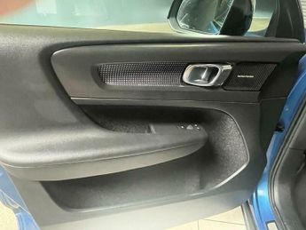 Volvo XC40 2.0 D4 First Edition Auto AWD Euro 6 (s/s) 5dr