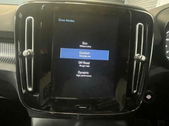 Volvo XC40 2.0 D4 First Edition Auto AWD Euro 6 (s/s) 5dr