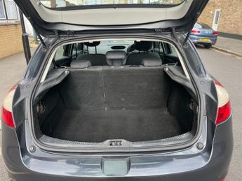 Renault Megane 1.6 16V I-Music Hatchback 5dr Petrol Manual Euro 5 (100 ps)