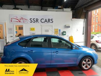 Ford Focus 1.6 Zetec Hatchback 5dr Petrol Automatic (184 g/km, 99 bhp)