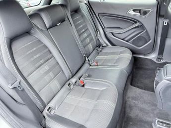 Mercedes GLA GLA 180 URBAN EDITION
