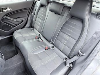 Mercedes GLA GLA 180 URBAN EDITION
