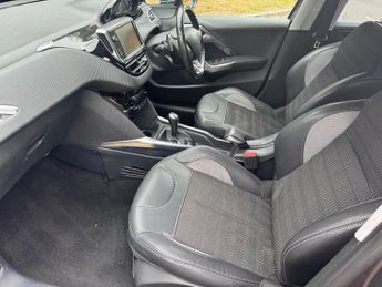 Peugeot 2008 E-HDI ALLURE AUTOMATIC, Superb history 20 tax Great spec