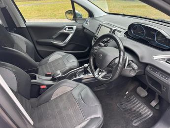 Peugeot 2008 E-HDI ALLURE AUTOMATIC, Superb history 20 tax Great spec