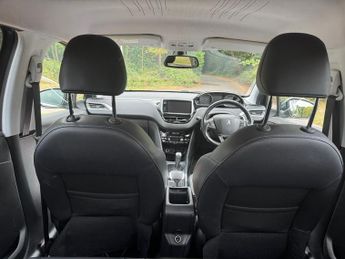 Peugeot 2008 E-HDI ALLURE AUTOMATIC, Superb history 20 tax Great spec