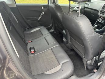 Peugeot 2008 E-HDI ALLURE AUTOMATIC, Superb history 20 tax Great spec