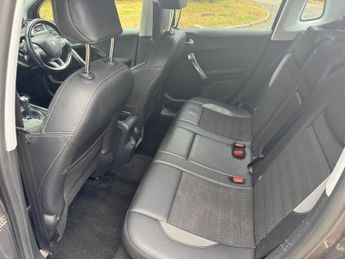 Peugeot 2008 E-HDI ALLURE AUTOMATIC, Superb history 20 tax Great spec
