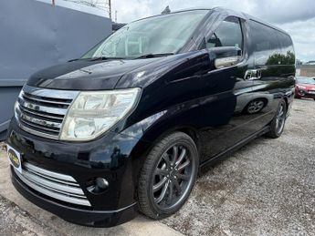 Nissan Elgrand 2.5