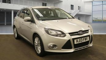 Ford Focus 1.6 Zetec Hatchback 5dr Petrol Powershift Euro 5 (125 ps)