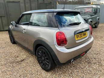 MINI Hatch 1.5 Cooper Classic Steptronic Euro 6 (s/s) 3dr