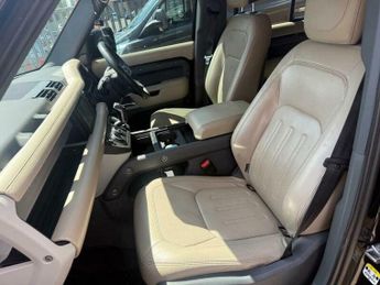 Land Rover Defender 2.0 SD4 SE Auto 4WD Euro 6 (s/s) 5dr