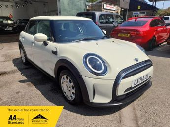 MINI One ONE CLASSIC 5DR, AUTO, 1 OWNER, FULL ,HISTORY, WHITE