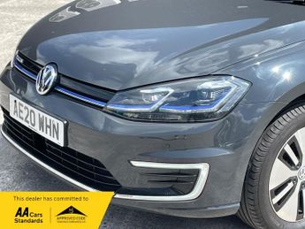 Volkswagen Golf 35.8kWh e-Golf Hatchback 5dr Electric Auto (136 ps)
