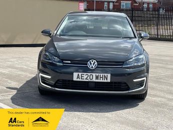 Volkswagen Golf 35.8kWh e-Golf Hatchback 5dr Electric Auto (136 ps)