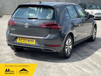 Volkswagen Golf 35.8kWh e-Golf Hatchback 5dr Electric Auto (136 ps)
