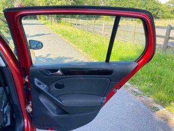 Volkswagen Golf 1.6 TDI Match DSG Euro 5 5dr