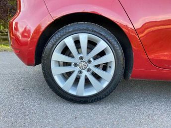 Volkswagen Golf 1.6 TDI Match DSG Euro 5 5dr