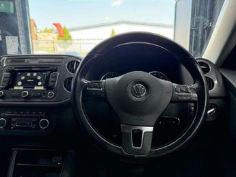 Volkswagen Tiguan 2.0 TDI BlueMotion Tech Match DSG 4WD Euro 5 (s/s) 5dr