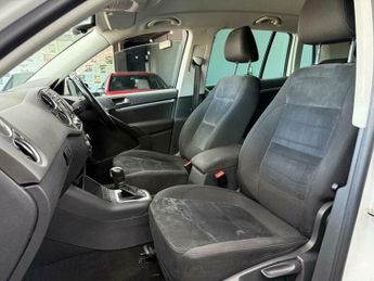 Volkswagen Tiguan 2.0 TDI BlueMotion Tech Match DSG 4WD Euro 5 (s/s) 5dr