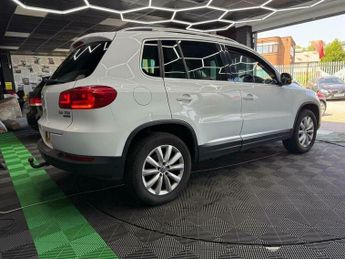 Volkswagen Tiguan 2.0 TDI BlueMotion Tech Match DSG 4WD Euro 5 (s/s) 5dr