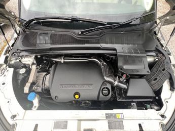 Land Rover Range Rover Evoque 2.2 SD4 Prestige Lux SUV 5dr Diesel Auto 4WD Euro 5 (190 ps)