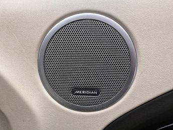 Land Rover Range Rover Evoque 2.2 SD4 Prestige Lux SUV 5dr Diesel Auto 4WD Euro 5 (190 ps)