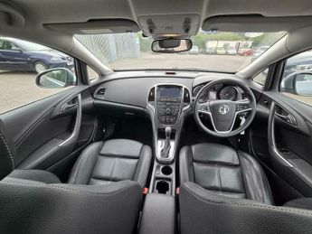 Vauxhall Astra 2.0 CDTi Elite Auto Euro 5 5dr