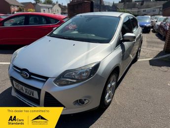 Ford Focus 1.6 Zetec Navigator Powershift Euro 5 5dr