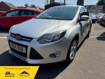 Ford Focus 1.6 Zetec Navigator Powershift Euro 5 5dr