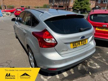 Ford Focus 1.6 Zetec Navigator Powershift Euro 5 5dr