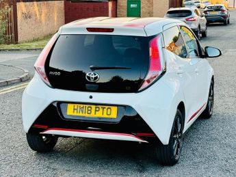 Toyota AYGO VVT-I X-PRESS X-SHIFT