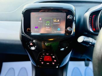 Toyota AYGO VVT-I X-PRESS X-SHIFT