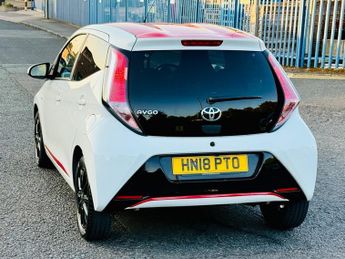 Toyota AYGO VVT-I X-PRESS X-SHIFT