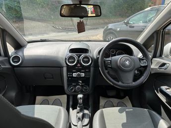 Vauxhall Corsa DESIGN 16V