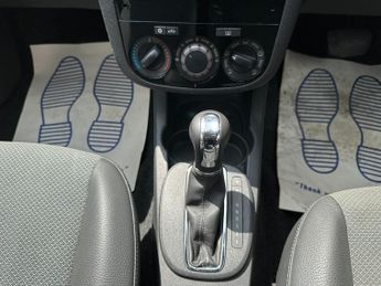 Vauxhall Corsa DESIGN 16V