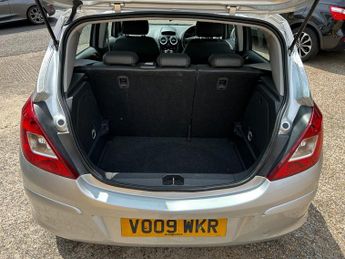 Vauxhall Corsa DESIGN 16V