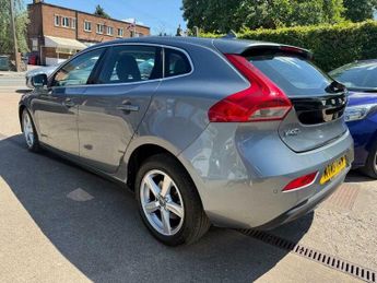 Volvo V40 2.0 D2 SE Nav Auto Euro 6 (s/s) 5dr