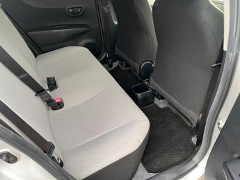 Toyota Vitz 1.3 Auto F 5dr