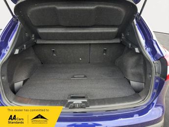 Nissan Qashqai 1.2 DIG-T n-tec XTRON 2WD Euro 5 (s/s) 5dr